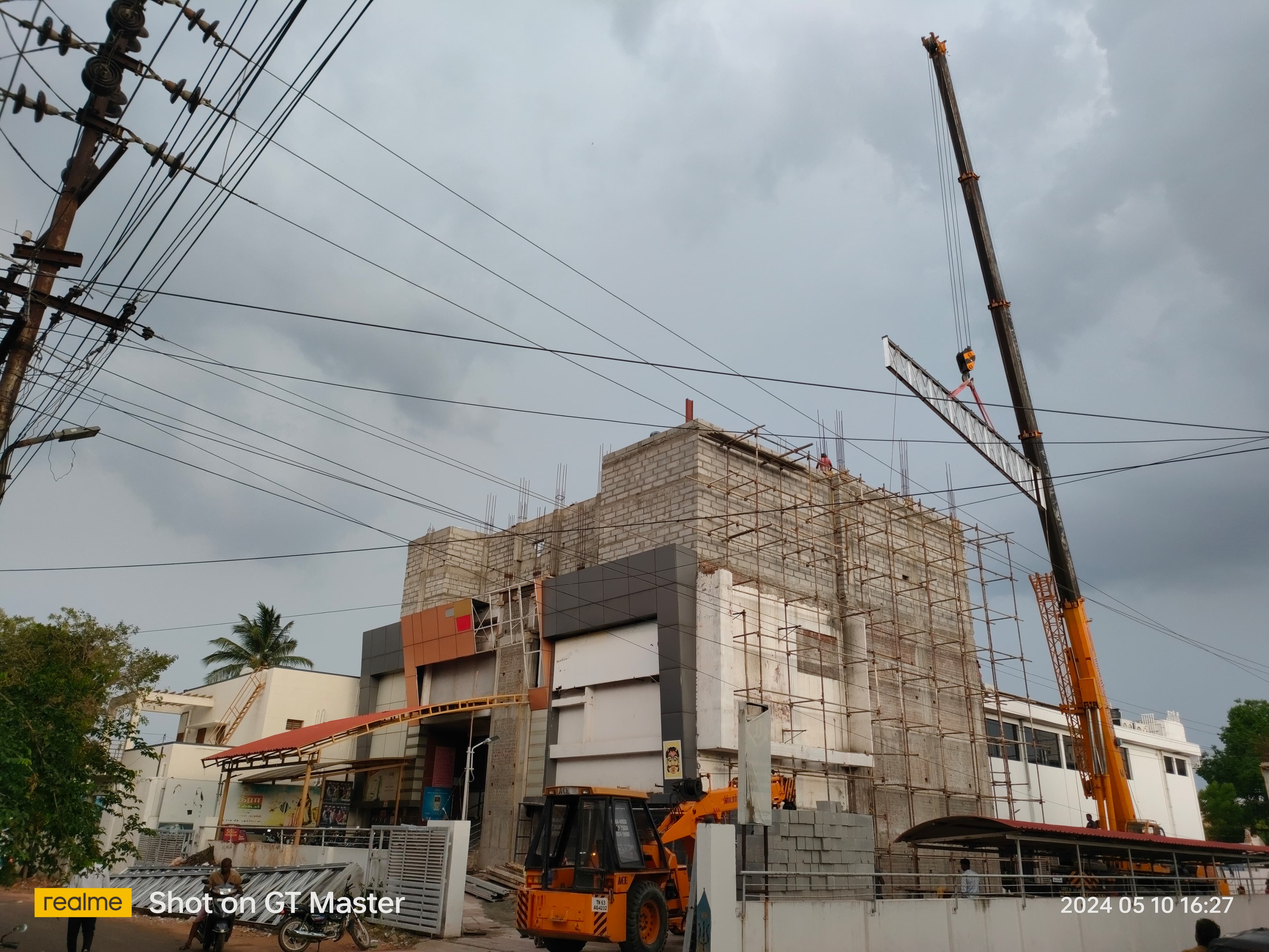 Shanthi Theater structural framing alignment